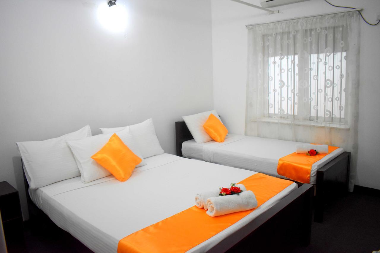 Molino Tourist Rest Anuradhapura Hotel Bagian luar foto