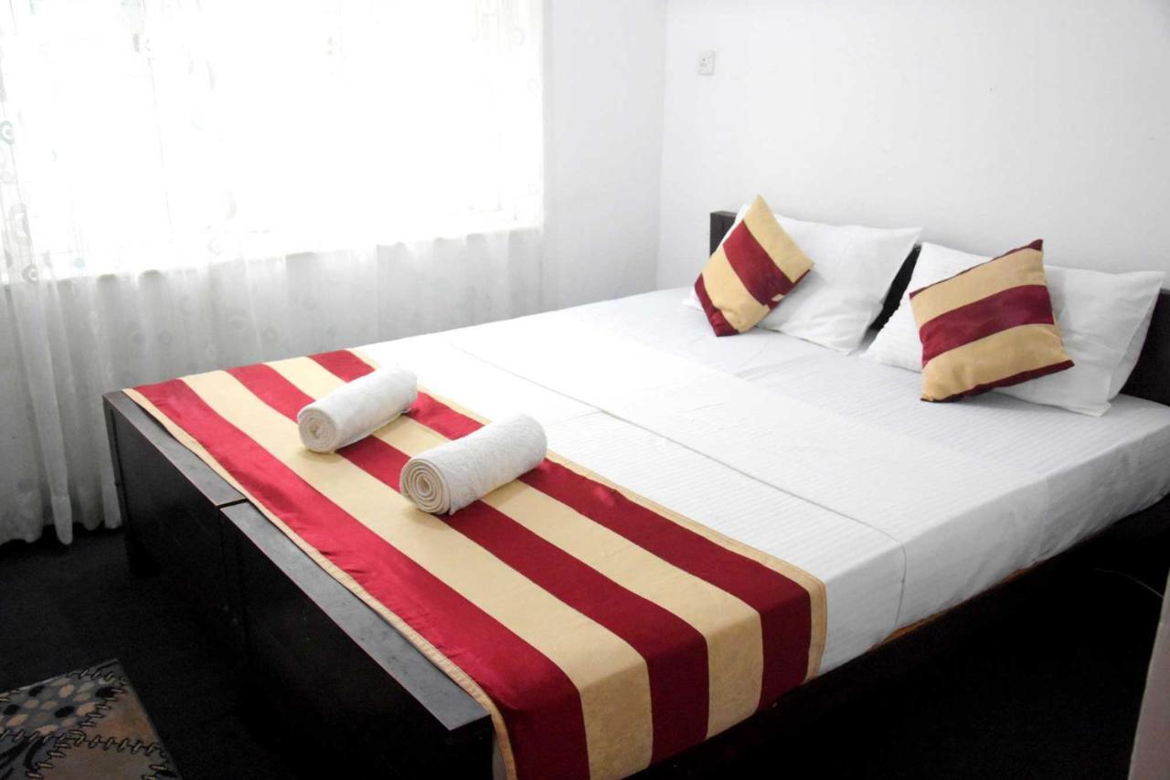 Molino Tourist Rest Anuradhapura Hotel Bagian luar foto