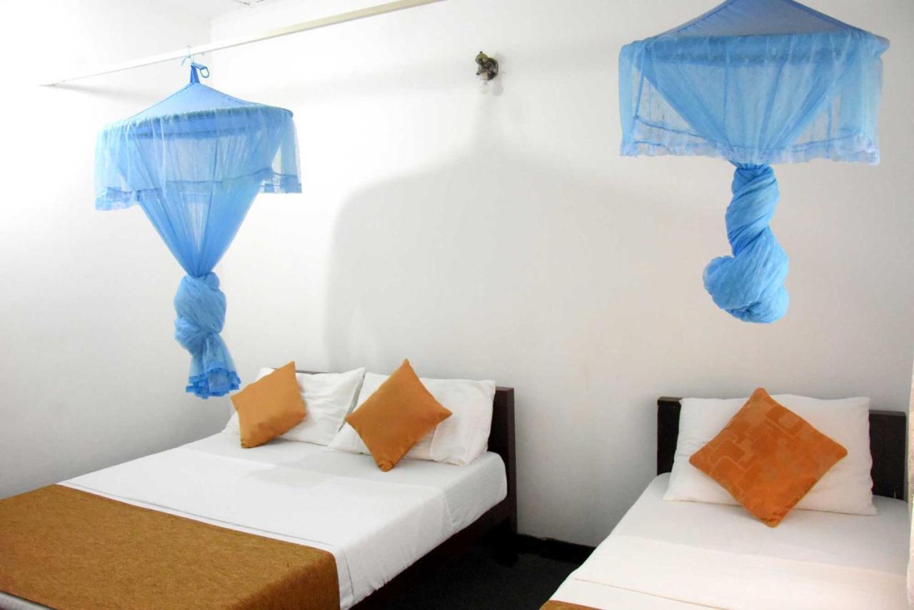 Molino Tourist Rest Anuradhapura Hotel Bagian luar foto